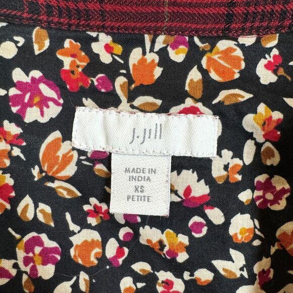 J. Jill Plaid Flannel Long Sleeve Size XS Red Black Tunic Length Button Up Shirt - Picture 3 of 9